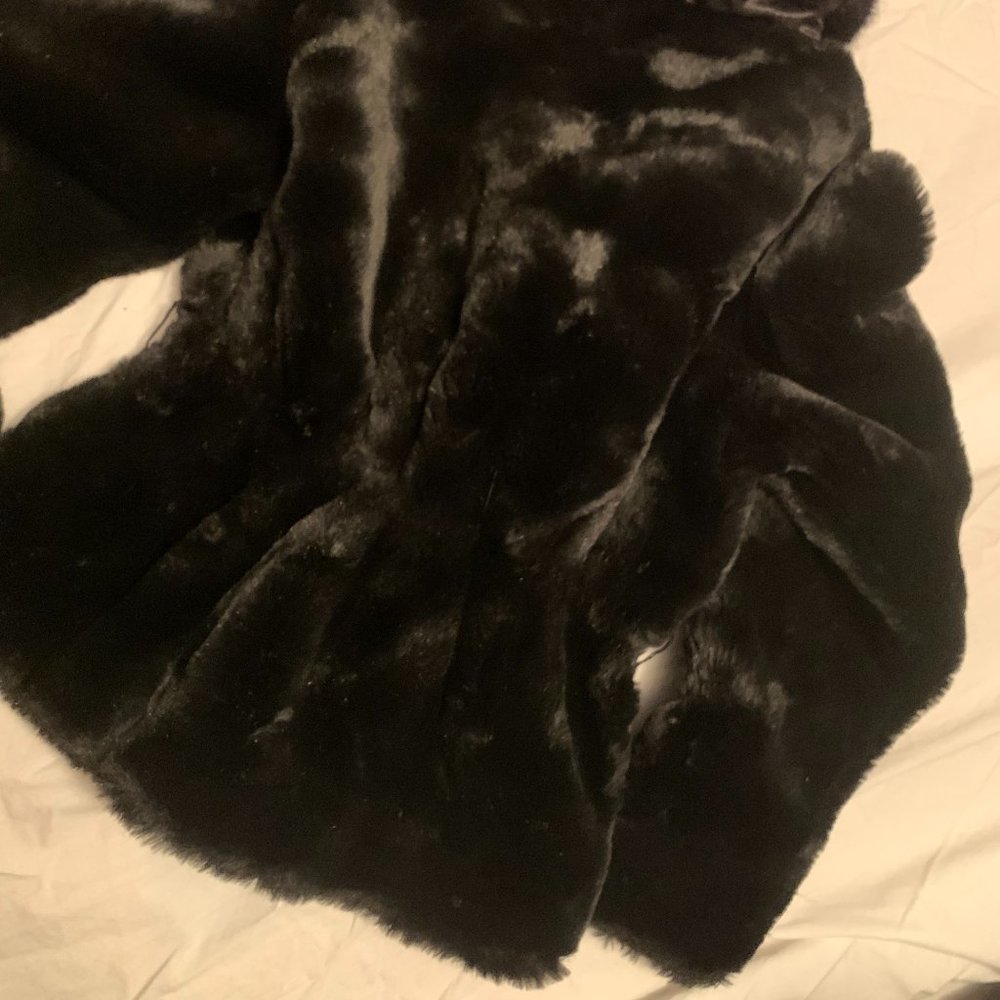 Faux Fur Black Coat Girl's Size 10/12 - Picture 5 of 9